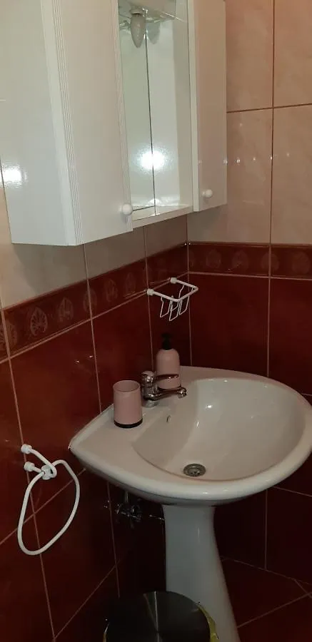 Apartments & Rooms Villa Adamovic ウマグ