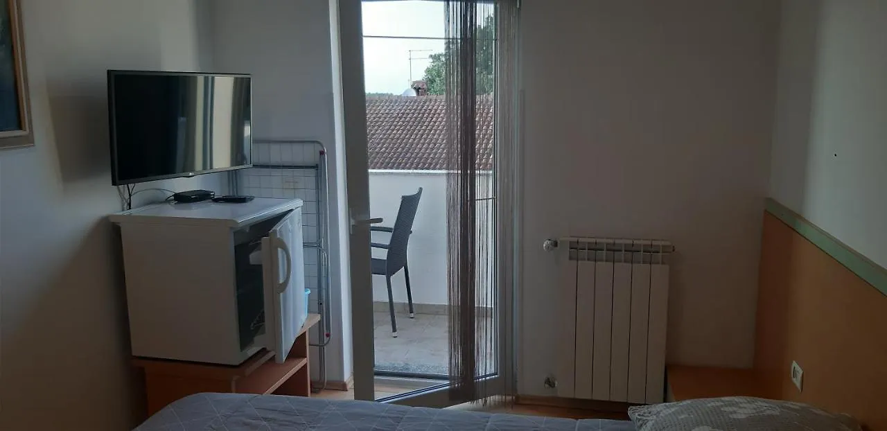 Apartments & Rooms Villa Adamovic Umag 4*,