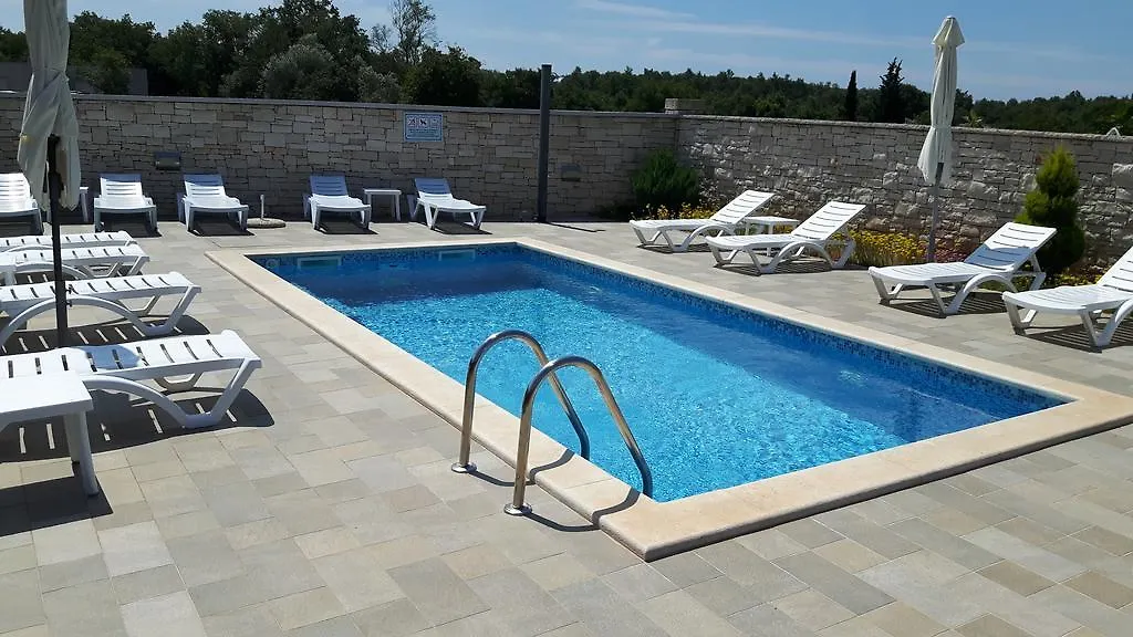 Apartments & Rooms Villa Adamovic Umag