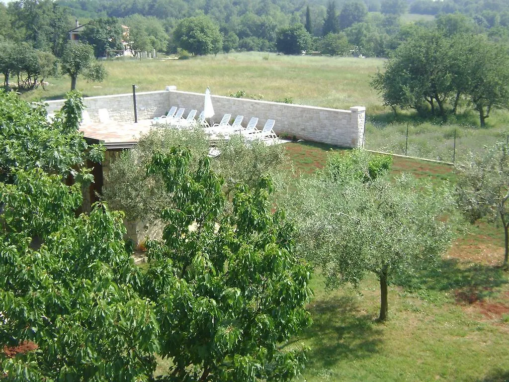 Apartments & Rooms Villa Adamovic Umag 4*,